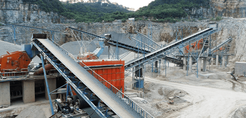 時(shí)產(chǎn)100噸花崗巖移動(dòng)車制砂張家口客戶現(xiàn)場